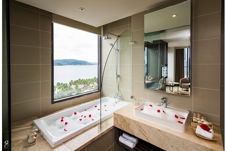 Phòng  Suite with Ocean View